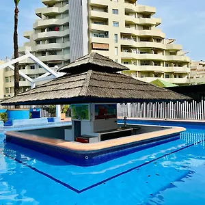Benal Beach, Benalmadena, Costa Del Sol Benalmádena